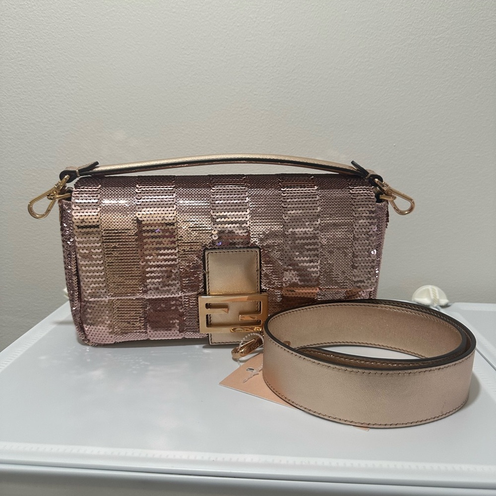 FENDI BAGUETTE ROSE GOLD RARE - Picture 12 of 12